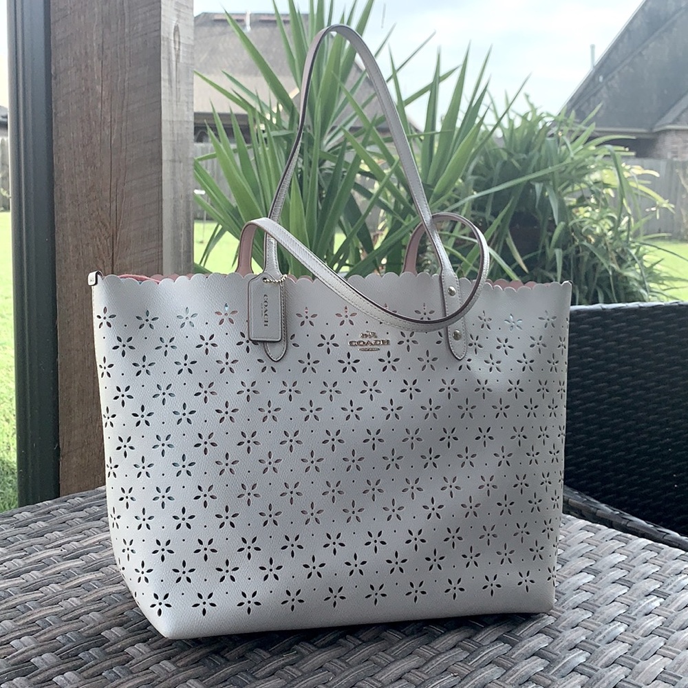 Vintage Coach large tote. Like new.